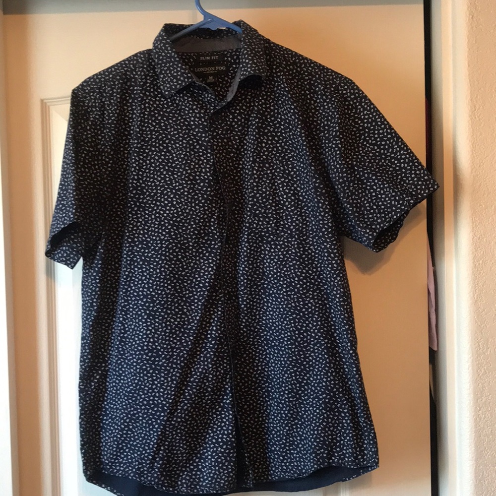 Men’s slim fit button down shirt